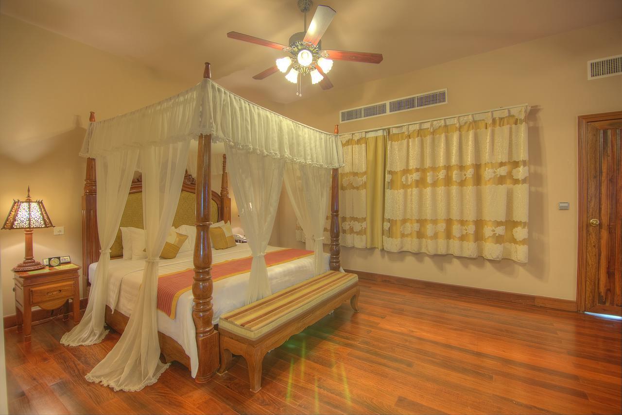 Bayon Era Hotel Siem Reap Exterior photo