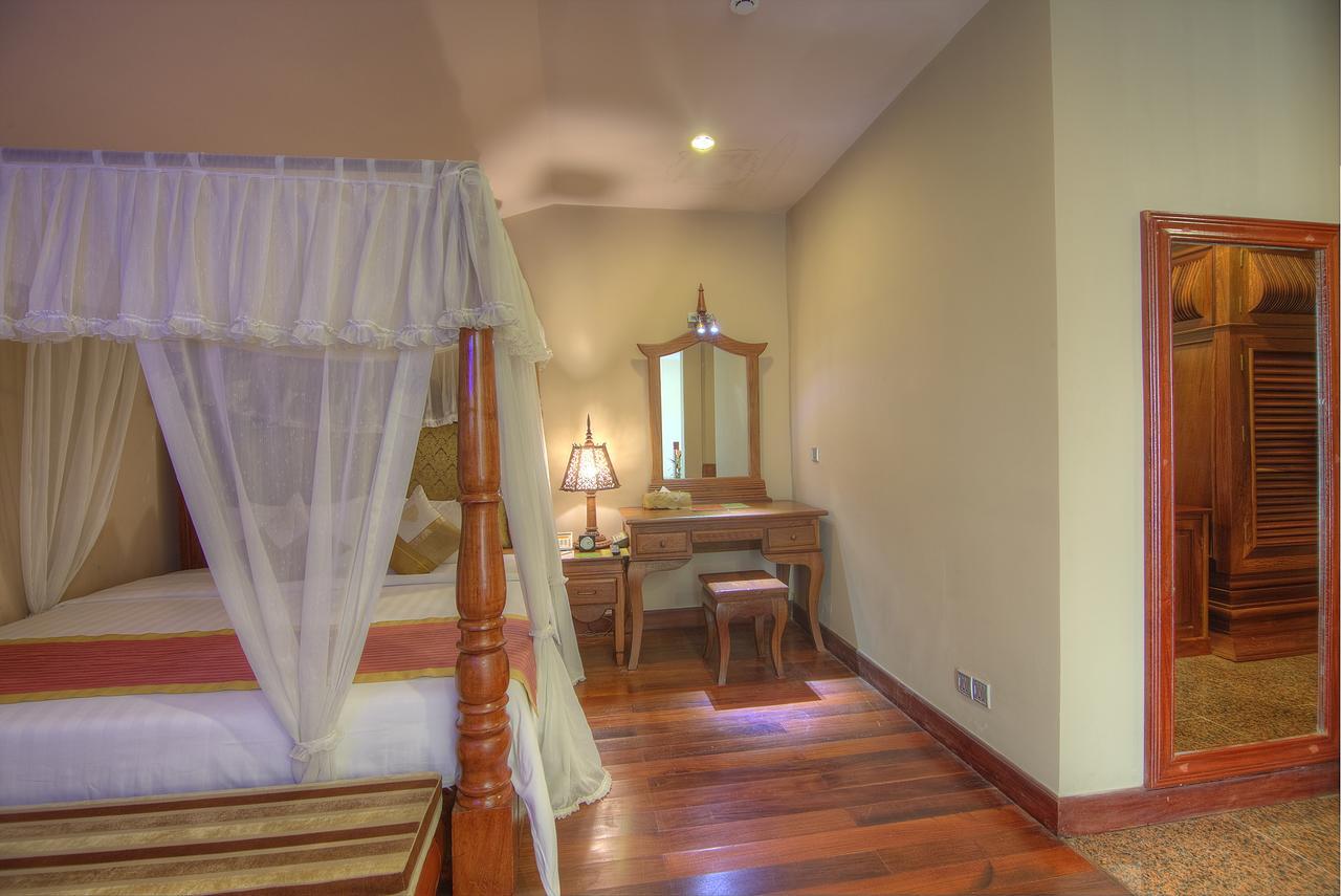 Bayon Era Hotel Siem Reap Exterior photo