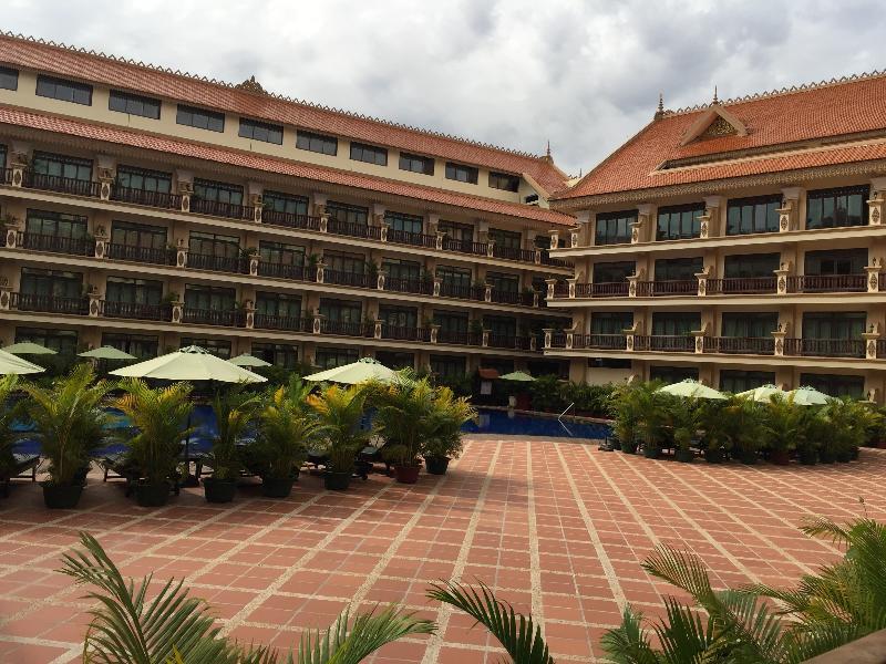 Bayon Era Hotel Siem Reap Exterior photo