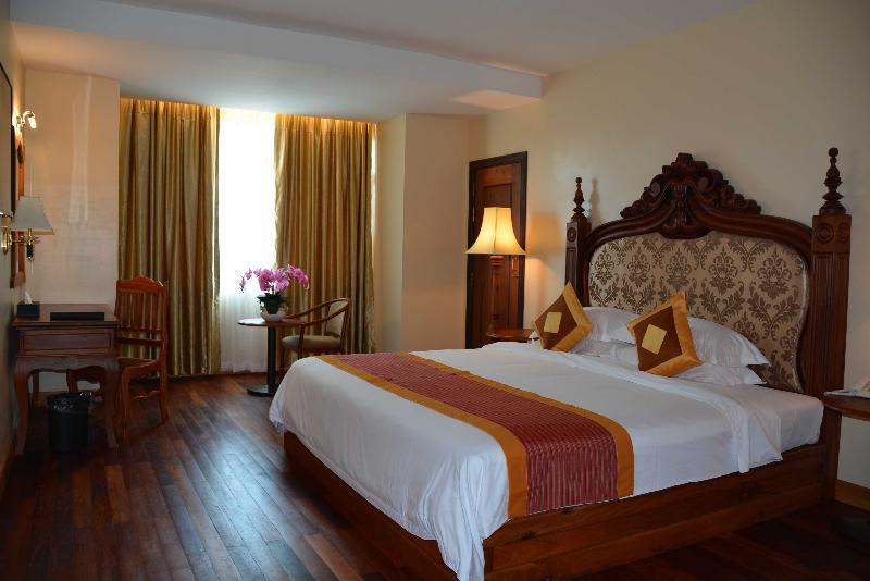 Bayon Era Hotel Siem Reap Exterior photo