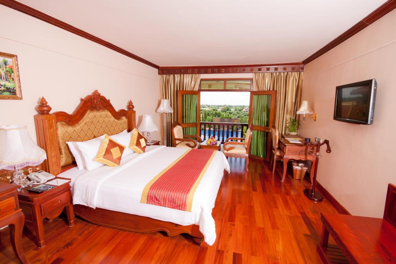 Bayon Era Hotel Siem Reap Exterior photo
