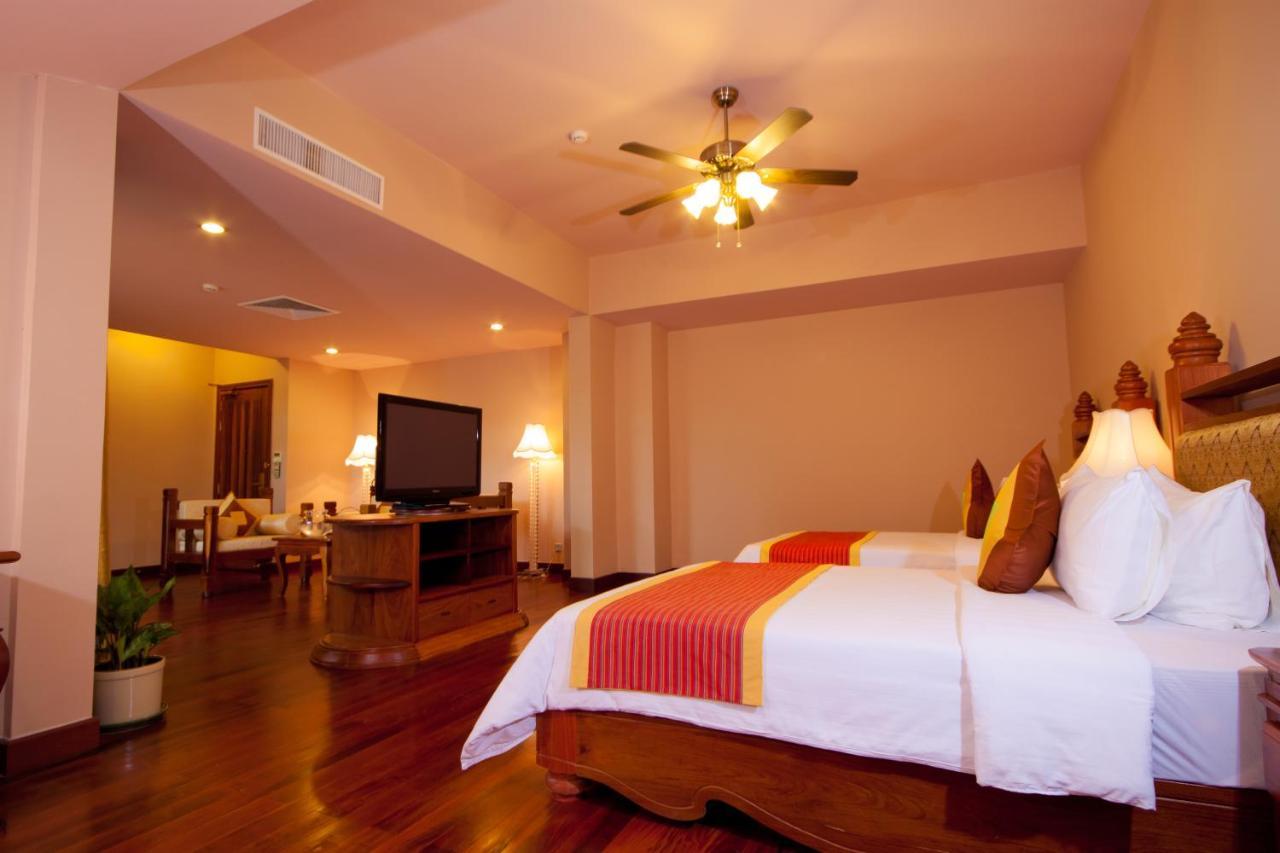 Bayon Era Hotel Siem Reap Exterior photo